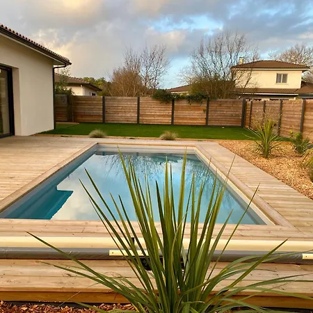 Hotel Entre Bassin Et Ocean, Piscine Chauffee