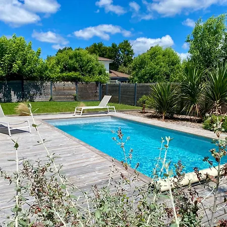 Hotel Entre Bassin Et Ocean, Piscine Chauffee